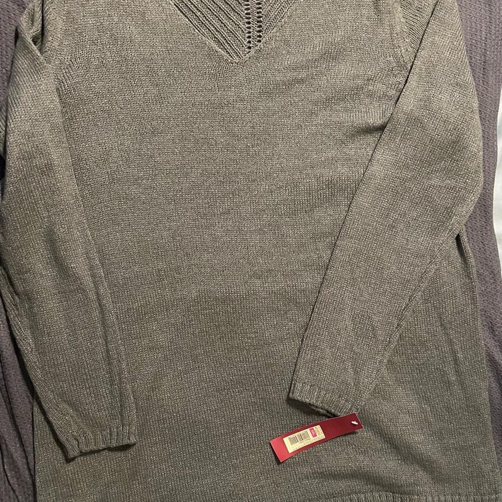 Merona Gray V-Neck Sweater Classic Knit